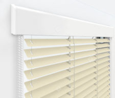 Жалюзи Изолайт 16 мм на пластиковые окна - цвет светлая слоновая кость